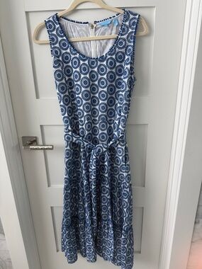 Sleeveless Blue Emroidered Midi Dress